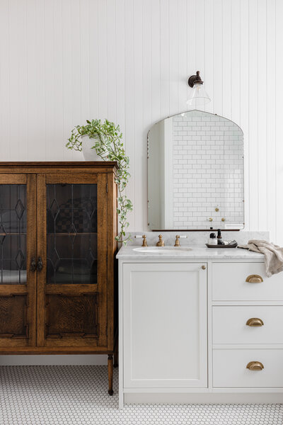 jesse-mccabe-granny-flat-renovation-bathroom-sink-wardrobe-kahibah-nsw