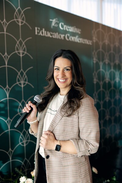 Laylee Emadi | Coach for Creative Educators and Speakers