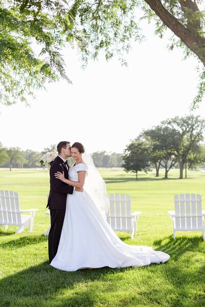 elegant and classic wedding photography at knollwood club
