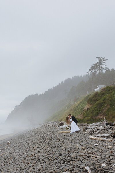 wedding party dancing during wedding day