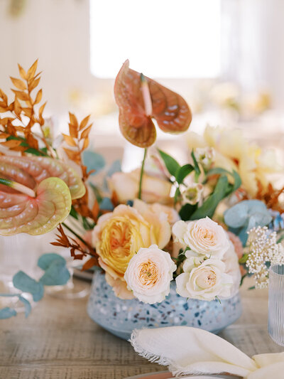 MODERN ORANGE FLORALS  FOR A DINNER PARTY BY PRECIOUS AND BLOOMING IN SAN LUIS OBISPO