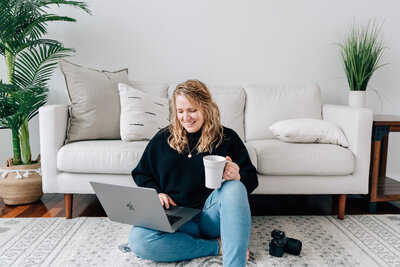 A minimalist photographer lifestyle photoshoot of Kristin Wieskamp Photograpy brand owner, Kristin Wieskamp. Kristin is a photographer serving the Pittsburgh, PA area.