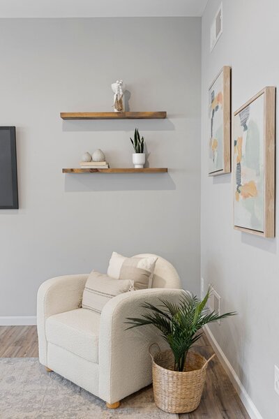 Reading nook in a Maryland home for sale