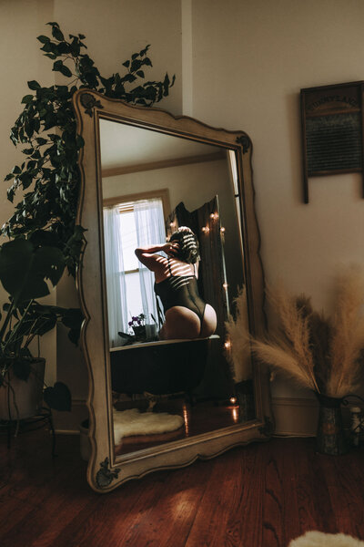 Mirror boudoir photographers