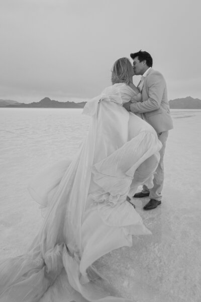 Destination wedding photographer Savvy Shoots Photography