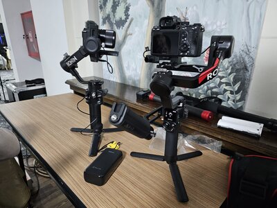 Aparatură Sony și DJI RS4