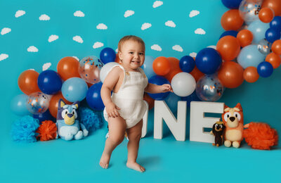 Baby celebrates her first birthday with a Cake Smash Photoshoot in Asheville, NC.