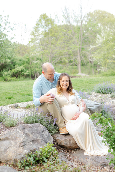 outdoor maternity session in massachusetts