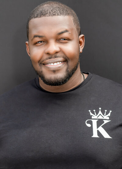 Contact Lynda Louis Photography for Corporate, Business, Realtors, Actors, and much more