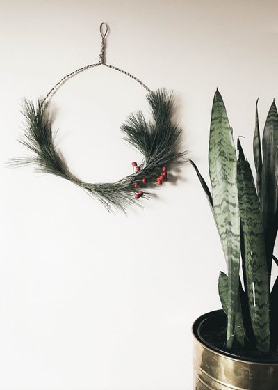DIY-Holiday-Wreath