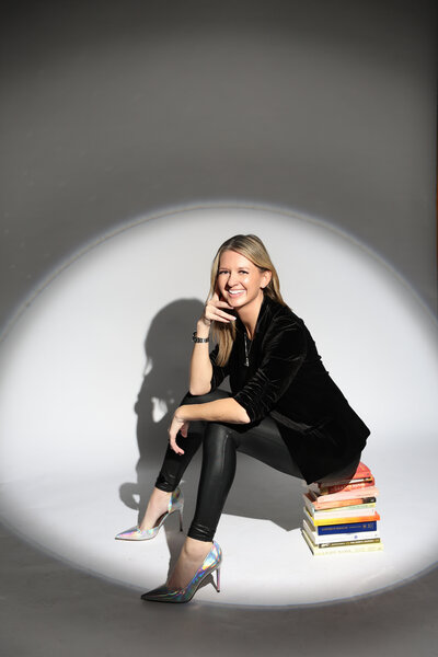 Kelly Maglaya, World Class Certified Mind Rebel™ Coach, motivational speaker, and femmepreneur, offering high-level coaching for women ready to transform their lives.