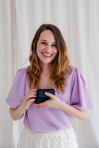 Evelyne Mertens, fotografe en videograaf voor bevlogen ondernemers die meer online zichtbaar willen zijn op sociale media.