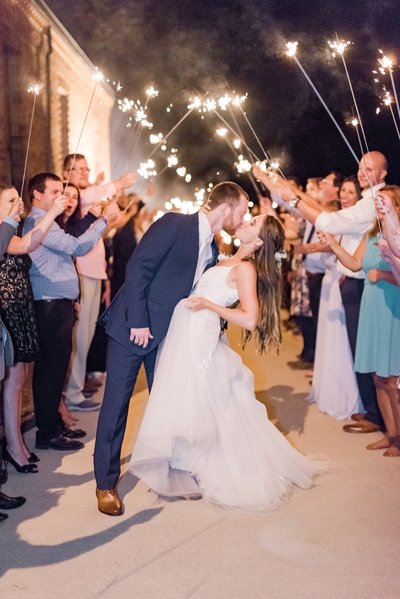 light-and-bright-wedding-photos-at-nazareth-hall-in-grand-rapids-ohio_0999