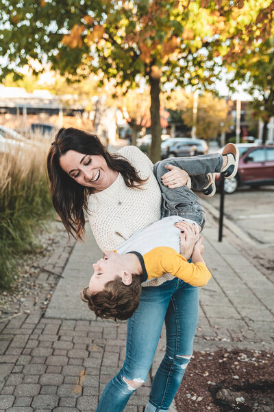 Chicago Wedding Videography - Kayla Myers Films is a Chicago Wedding Videographer that shoots unique Chicago Wedding Videos for Downtown Chicago City Weddings and beyond. Kayla Myers also shoots Chicago Family Photography & Chicago Family Films.