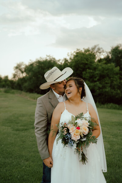 oklahoma wedding photographer documents bride and groom portrait