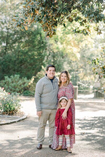 Nashville-family-photos-of-the-conley-family-at-historic-belle-meade-for-fall-family-photos-in-nashville