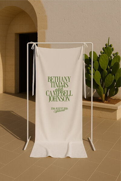 Cloth welcome sign in country club theme