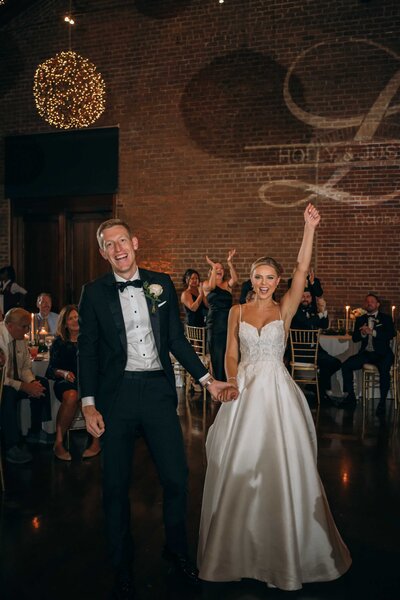 199_Savannah wedding_Charles Morris Center_Cathedral_St.John_1875_Holly+Justin {Coastal Chic Studios}_CC1_3798