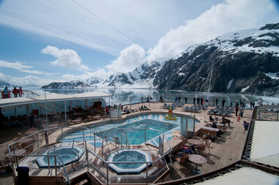 luxury travel on an Antarctic Cruise