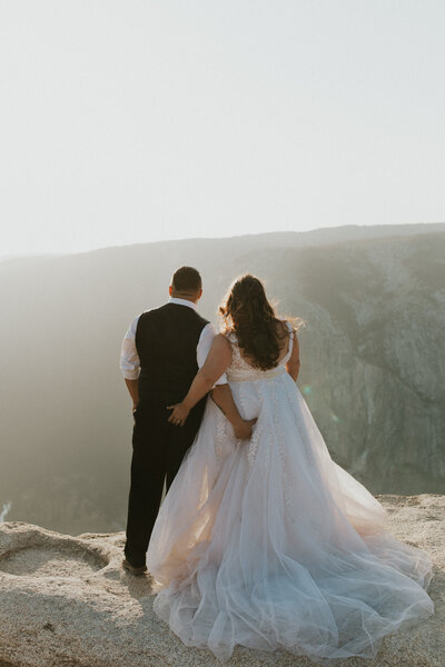Wedding photographers for Yosemite elopement