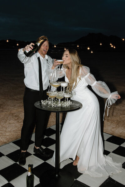 married-couple-dance-floor-champagne