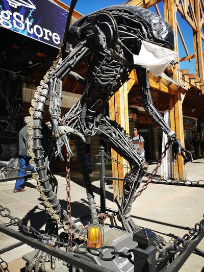 Monster_Corona