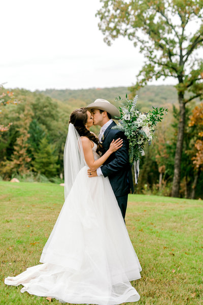 Hailey-and-Christian-Wedding-Day-by-Emily-Nicole-Photo-298