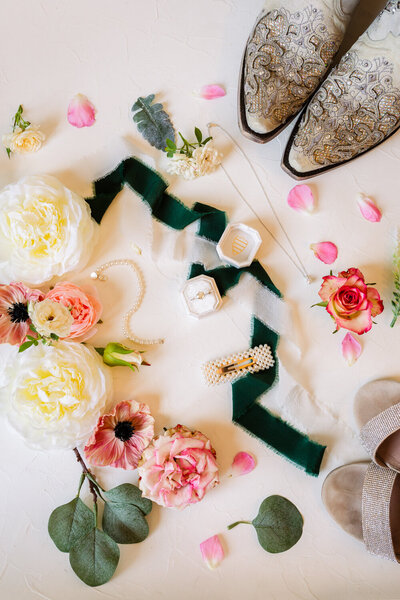 pink and emerald green wedding details