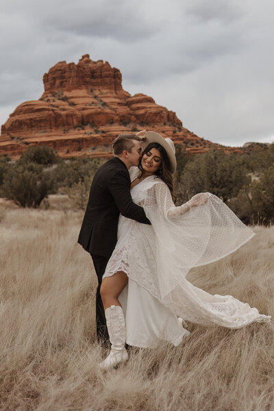 A beautiful modern boho elopement in Sedona