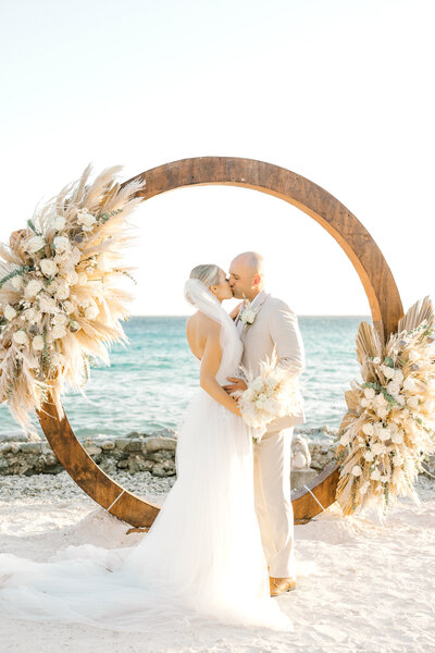 destination wedding at the renaissance Aruba