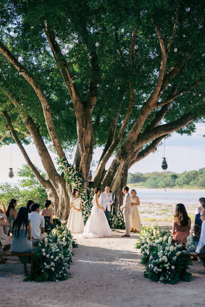 As a Dallas wedding photographer, I take time to photographer every detail that encapsulates your day.