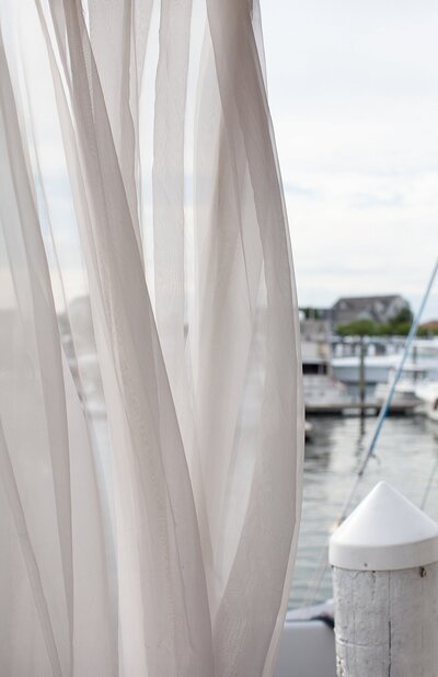 Since 2009, Deborah Zoe Photography has been synonymous with seamlessly capturing luxury weddings and events of all sizes hosted in some of New England's most storied locations. 