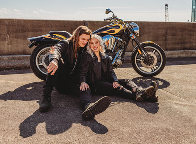 SEATTLE WASHINGTON STYLED COUPLES SESSION MOTORCYCLE 1-3007