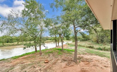 Brazos River outside this 2 bedroom 2 bath bungalow near downtown Waco, TX