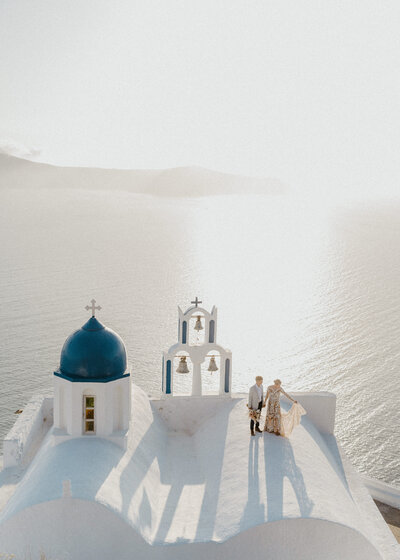 golden hour ceremony cliffside in santorini greece