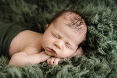 baby boy sleeping on tummy | bridgeville baby phoographer