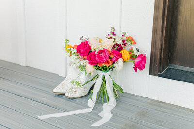 brides wedding bouquet photo at barn at mader farm idaho wedding venue