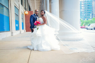 bridal portrait of bride and groom in downtown chicago