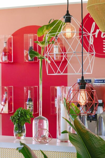Geometric lighting structures