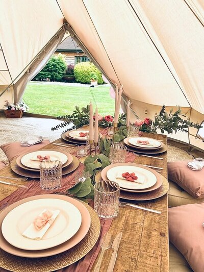 luxury picnics, boho weddings, boho dinner party hire in Berkshire UK