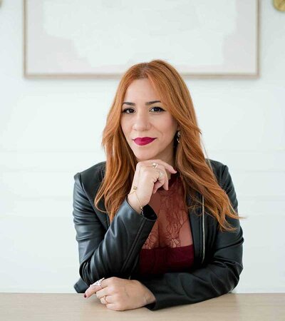 Roselyn Perez - Life Coach for high-achieving Women