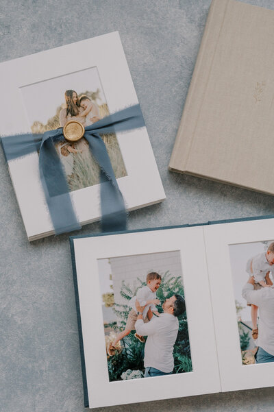 wedding albums with linen and vintage velvet cover options and cover artwork
