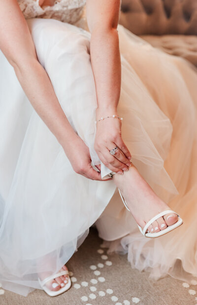 San Francisco Bride getting ready at The Pearl SF