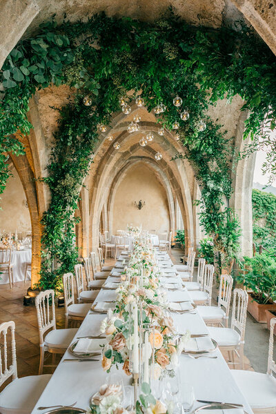 villa cimbrone cripta wedding table reception flowers photographer ravello
