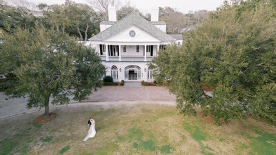 Drone photo of a bride and groom at Lowndes Grove in Charleston