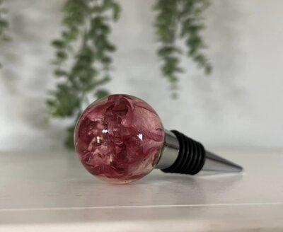 resin wine stopper, diamond wine stopper, globe wine stopper, cremation wine stopper, memorial piece resin, memorial preservation, wedding flower preservation, flower piece, cremation keepsake, ashes