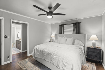 Updated guest bedroom with bath in Oklahoma