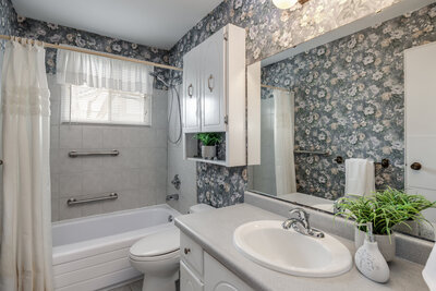 3318 Conc Rd 3 main bath