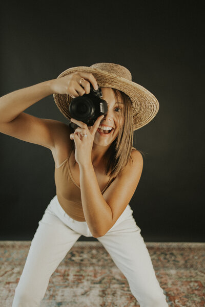 Arizona Photographer- Cori Teeter- I specialize in elopement photography, family photography, and family photography