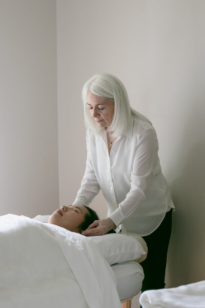 Aroma Point Therapy and Reiki | Paths To Healing